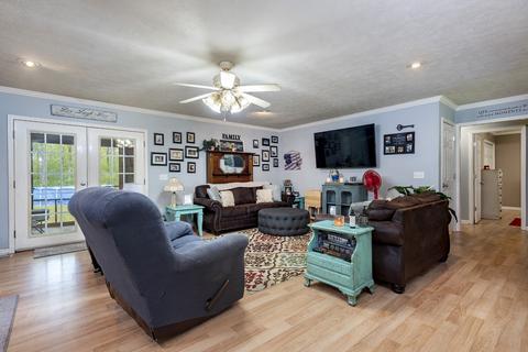 6046 Moccasin Rd, Centerville, TN 37033 photo 2