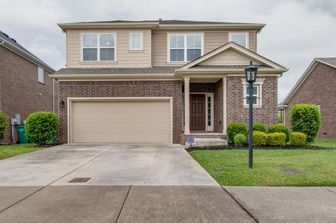 1637 Robindale Dr, Hermitage, TN 37076 photo 1