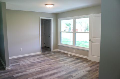 124 E Main St, Loretto, TN 38469 photo 9