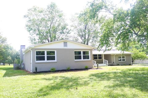 124 E Main St, Loretto, TN 38469 photo 4
