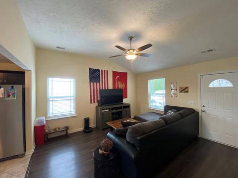 915 17th Ave E, Springfield, TN 37172 photo 4
