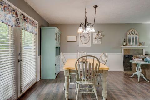 2108 Wolfe Rd, White Bluff, TN 37187 photo 9