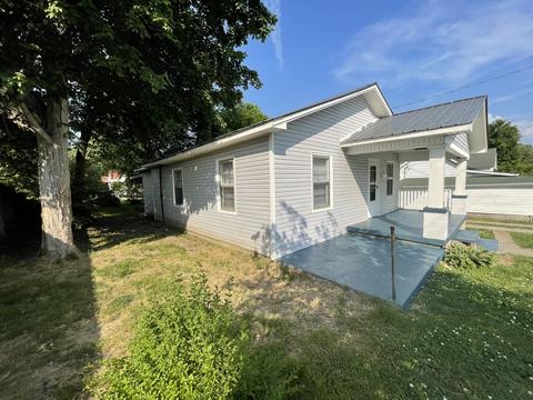 103 E Hunt St, Dickson, TN 37055 photo 2