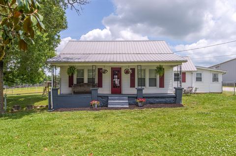 1965 C C C Rd, Dickson, TN 37055 photo 2
