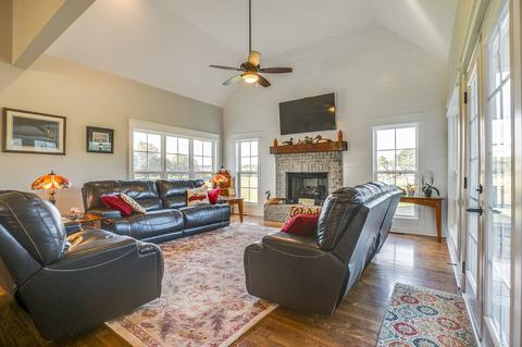 878 W Trimble Rd, Milton, TN 37118 photo 10