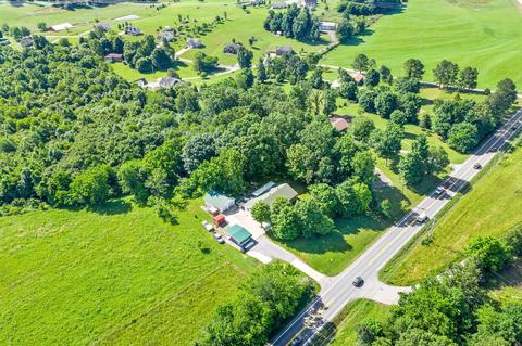 3585 Highway 48, Cunningham, TN 37052 photo 6