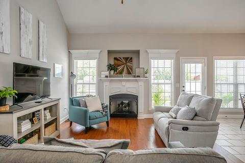 1715 Splash Pl, Murfreesboro, TN 37130 photo 9