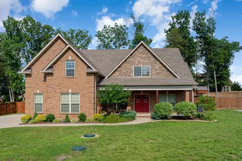 1127 Rivercrest Dr, Murfreesboro, TN 37129 photo 1