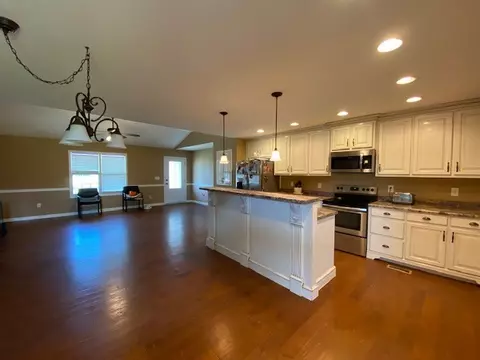 155 Raspberry Dr, Winchester, TN 37398 photo 5