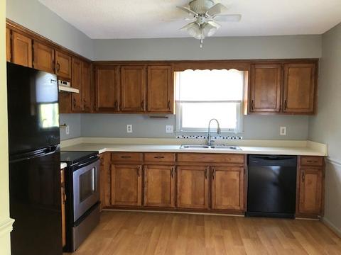 1045 Silver Point Dr, Murfreesboro, TN 37130 photo 6