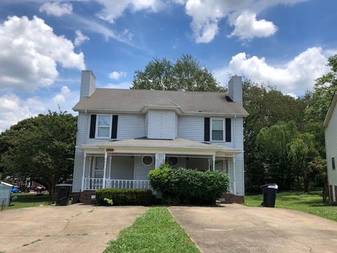 1045 Silver Point Dr, Murfreesboro, TN 37130 photo 1