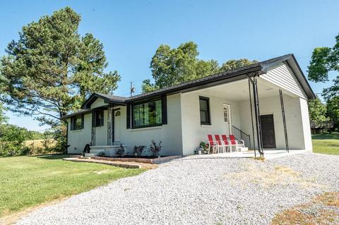817 Blue Rd, Dickson, TN 37055 photo 2