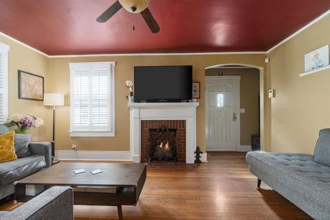 327 N Oak St, Springfield, TN 37172 photo 4