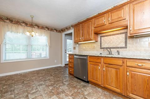 121 Foxrun, Springfield, TN 37172 photo 13
