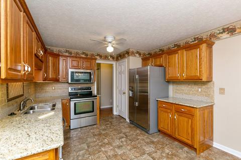121 Foxrun, Springfield, TN 37172 photo 10