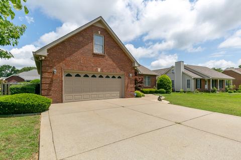 121 Foxrun, Springfield, TN 37172 photo 2