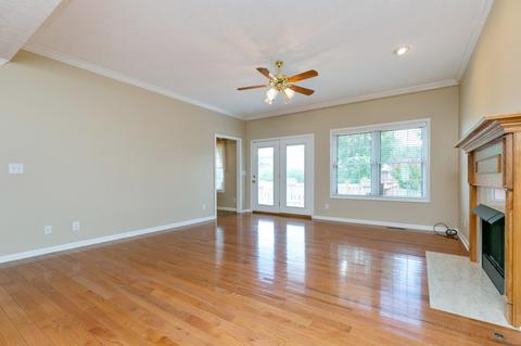 121 Foxrun, Springfield, TN 37172 photo 4