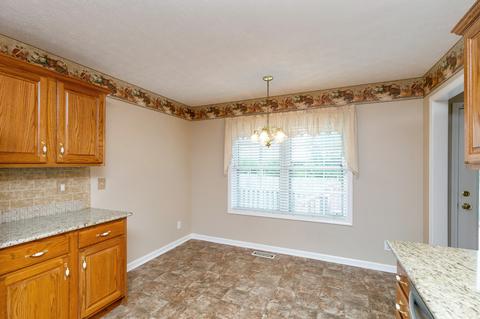 121 Foxrun, Springfield, TN 37172 photo 14