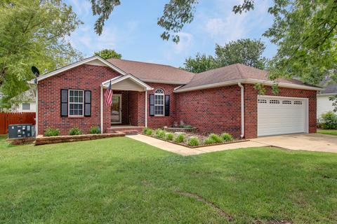 3322 Dibrell Ct, Murfreesboro, TN 37130 photo 2