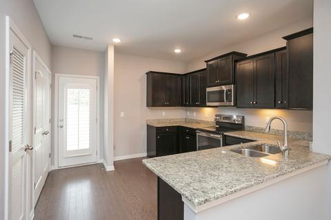 3935 Cannonsgate Ln, Murfreesboro, TN 37128 photo 9
