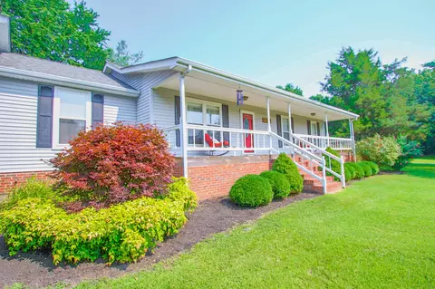 331 Brady Dr, Dickson, TN 37055 photo 1