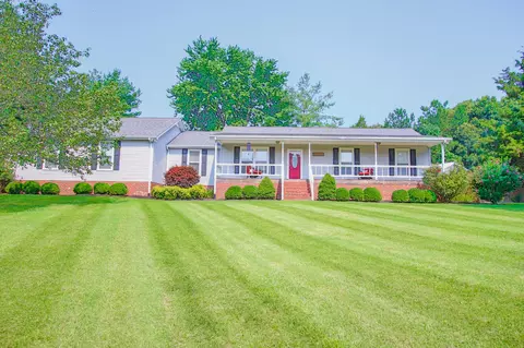 331 Brady Dr, Dickson, TN 37055 photo 2