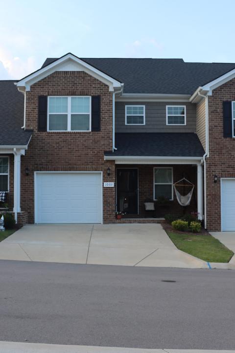 1003 Muna Ct, Spring Hill, TN 37174 photo 1