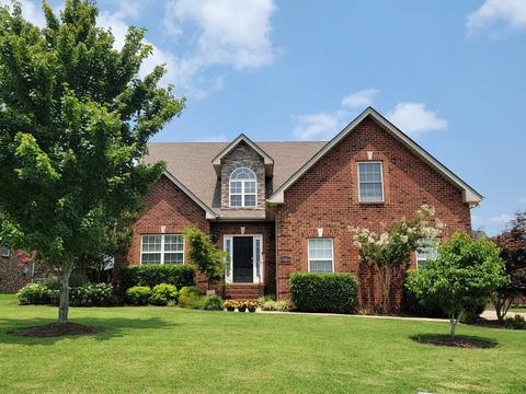 1921 Walking Dr, Murfreesboro, TN 37130 photo 1