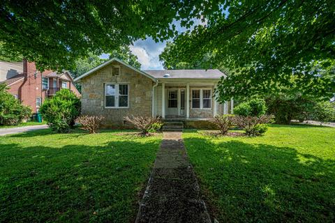 445 E Madison St E, Pulaski, TN 38478 photo 1