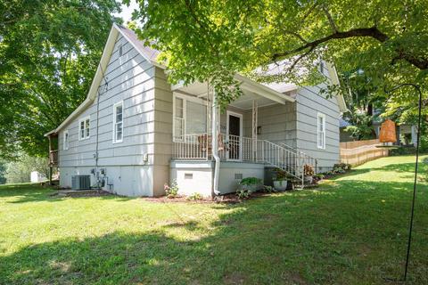 700 W Walnut St, Dickson, TN 37055 photo 1