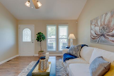 104 White Oak Dr, Dickson, TN 37055 photo 5