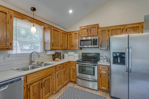 104 White Oak Dr, Dickson, TN 37055 photo 12