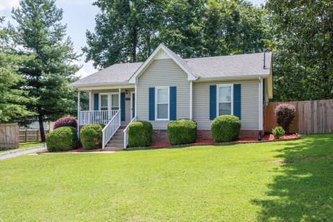 104 White Oak Dr, Dickson, TN 37055 photo 2
