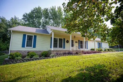 663 Lakeside Dr, Springfield, TN 37172 photo 1