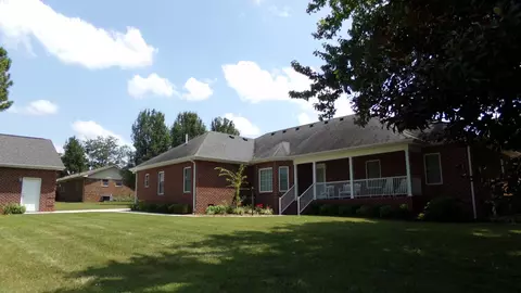300 Mary Sharp Dr, Decherd, TN 37324 photo 4