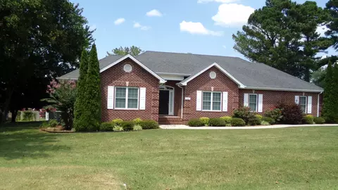 300 Mary Sharp Dr, Decherd, TN 37324 photo 1