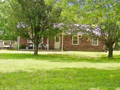 5447 Marion Rd, Cunningham, TN 37052 photo 2
