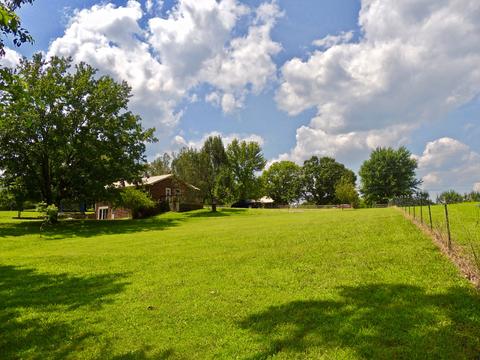 5447 Marion Rd, Cunningham, TN 37052 photo 9