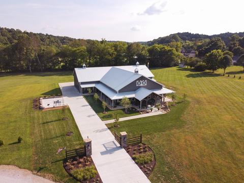 821 Hicks Rd, Dickson, TN 37055 photo 1