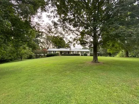 122 Browns Ln, Loretto, TN 38469 photo 2