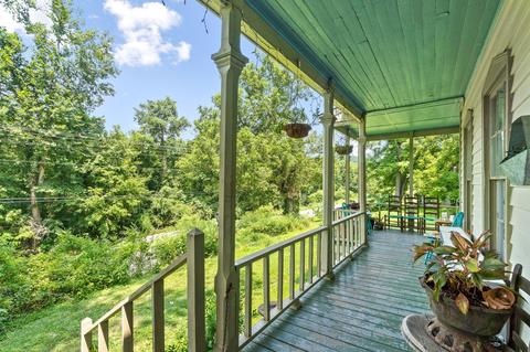 308 E Maple St, Erin, TN 37061 photo 4