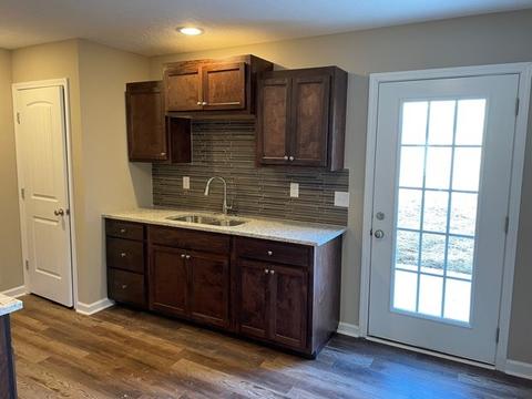 303 N Diagonal St, Decherd, TN 37324 photo 3