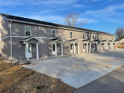 303 N Diagonal St, Decherd, TN 37324 photo 2