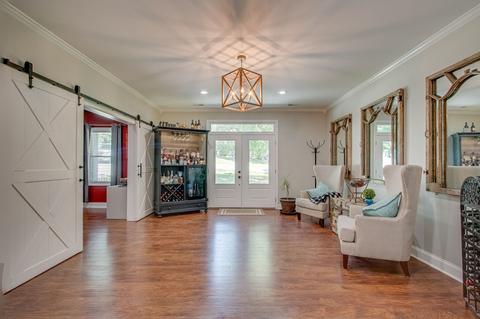 1303 Glendale Dr, Dickson, TN 37055 photo 4