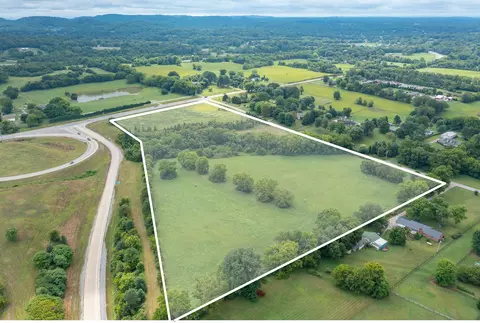 1688 Lewisburg Pike, Thompsons Station, TN 37179