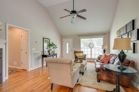 116 Greenbrier St, Dickson, TN 37055 photo 4