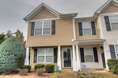 1303 Milwalkee Ct, Murfreesboro, TN 37130 photo 1