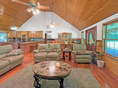 156 Nelson Cir, Dover, TN 37058 photo 5