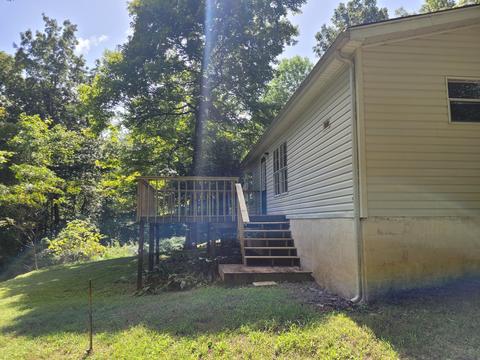 1012 Caps Rdg, Dickson, TN 37055 photo 2