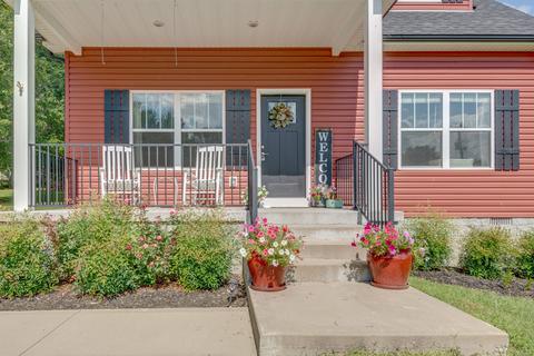 105 Greenbrier St, Dickson, TN 37055 photo 4